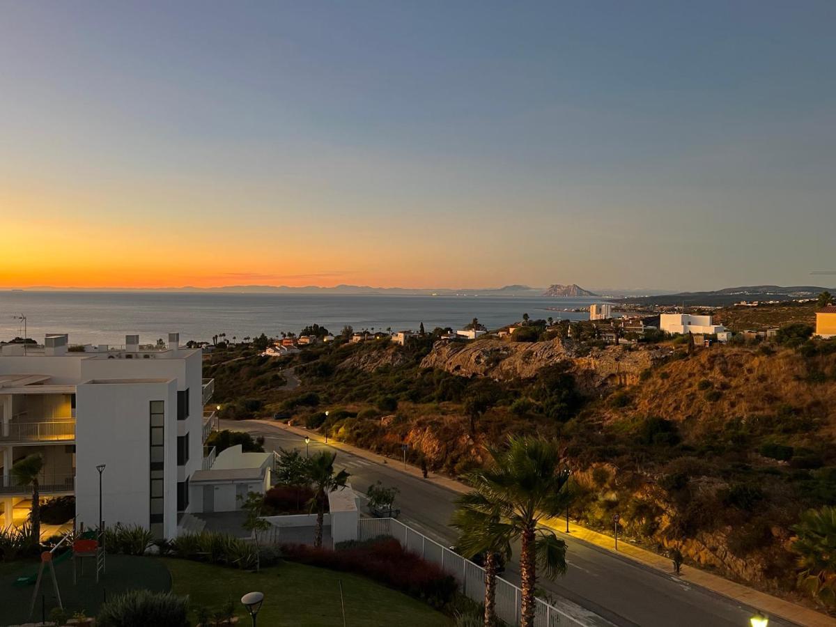 Apartment Penthouse With Stunning View And Rooftop Terrace *