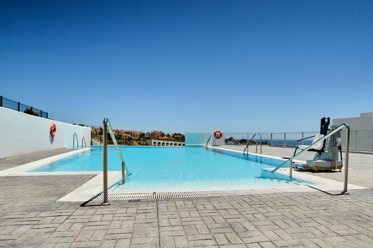 Apartment Penthouse With Stunning View And Rooftop Terrace Manilva